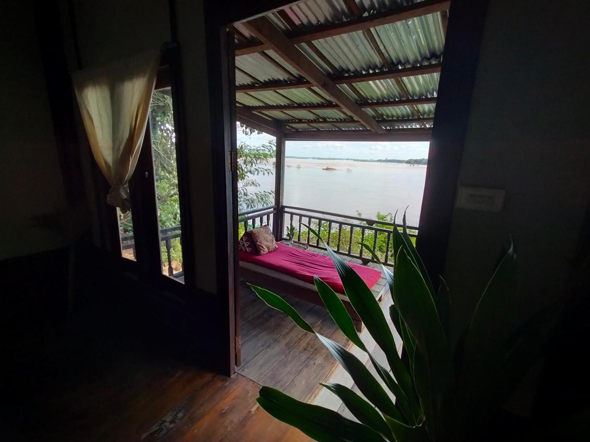 Pomelo Restaurant And Guesthouse - Fishermen & Tammarine Cottages Riverfront - Experience Nature, Culture And Adventure & Tailor-Made Tour Ban Khon Ngoại thất bức ảnh