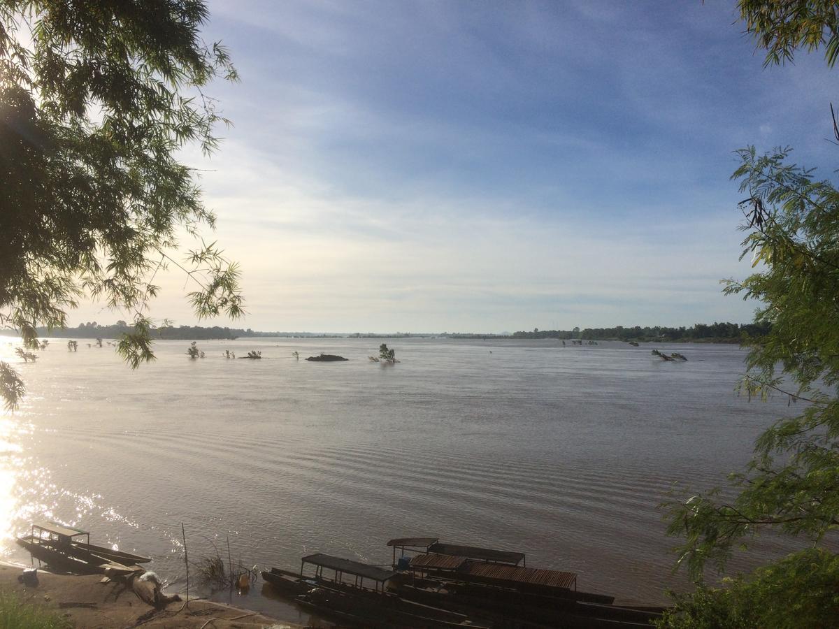 Pomelo Restaurant And Guesthouse - Fishermen & Tammarine Cottages Riverfront - Experience Nature, Culture And Adventure & Tailor-Made Tour Ban Khon Ngoại thất bức ảnh